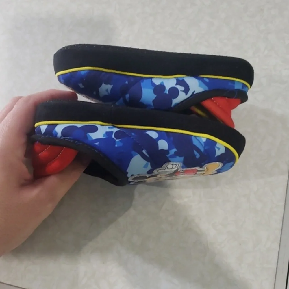 Mickey Mouse‎ Aline Slipper size 7/8